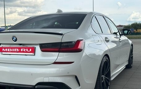 BMW 3 серия, 2019 год, 4 090 000 рублей, 23 фотография