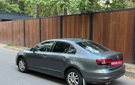Volkswagen Jetta VI, 2016 год, 1 350 000 рублей, 2 фотография