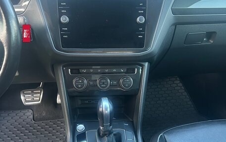 Volkswagen Tiguan II, 2018 год, 1 970 000 рублей, 13 фотография