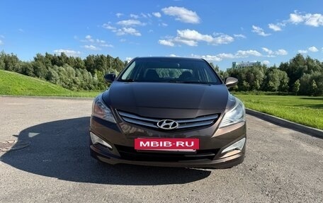 Hyundai Solaris II рестайлинг, 2014 год, 800 000 рублей, 3 фотография