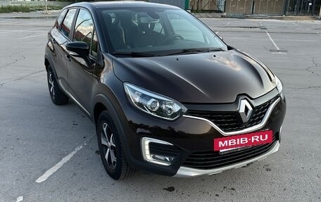 Renault Kaptur I рестайлинг, 2017 год, 1 330 000 рублей, 2 фотография