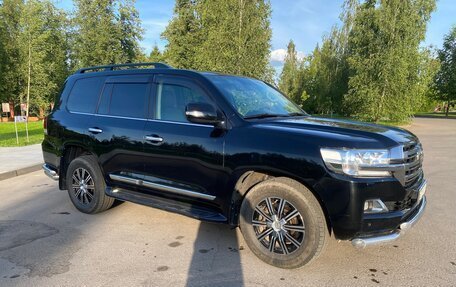 Toyota Land Cruiser 200, 2015 год, 5 180 000 рублей, 2 фотография
