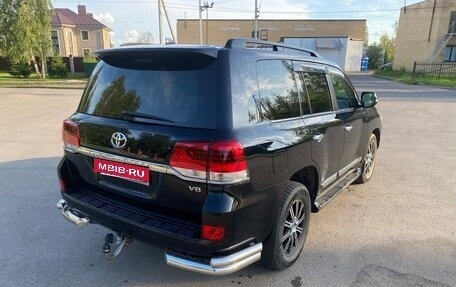 Toyota Land Cruiser 200, 2015 год, 5 180 000 рублей, 3 фотография