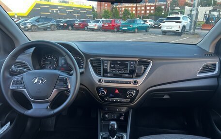 Hyundai Solaris II рестайлинг, 2017 год, 1 265 000 рублей, 25 фотография