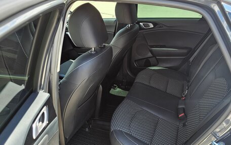 KIA cee'd III, 2022 год, 2 370 000 рублей, 16 фотография