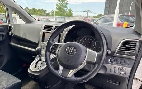 Toyota Ractis II, 2015 год, 820 000 рублей, 12 фотография