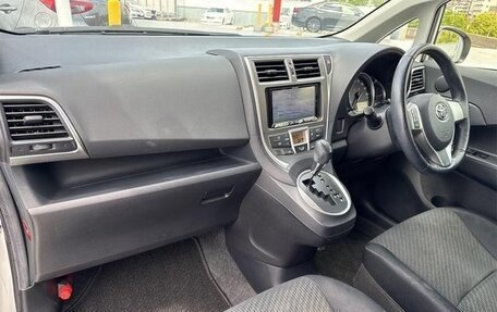 Toyota Ractis II, 2015 год, 820 000 рублей, 28 фотография