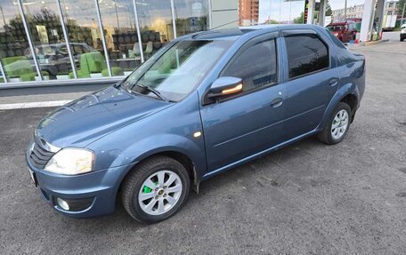 Renault Logan II, 2015 год, 635 000 рублей, 5 фотография