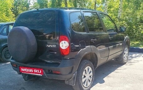 Chevrolet Niva I рестайлинг, 2016 год, 770 000 рублей, 5 фотография