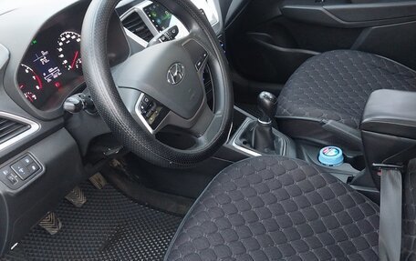 Hyundai Solaris II рестайлинг, 2018 год, 1 200 000 рублей, 4 фотография