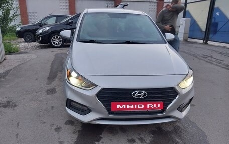 Hyundai Solaris II рестайлинг, 2018 год, 1 200 000 рублей, 6 фотография