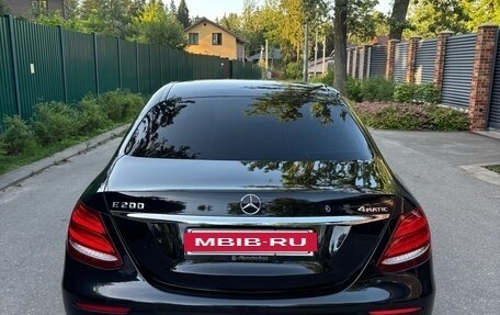Mercedes-Benz E-Класс, 2017 год, 3 150 000 рублей, 5 фотография