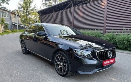 Mercedes-Benz E-Класс, 2017 год, 3 150 000 рублей, 8 фотография