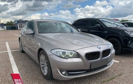 BMW 5 серия, 2012 год, 1 400 000 рублей, 2 фотография