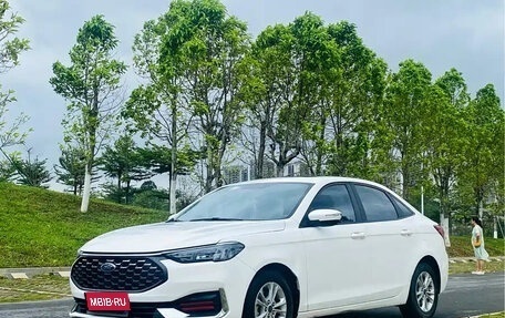 Ford Escort, 2021 год, 1 150 000 рублей, 1 фотография