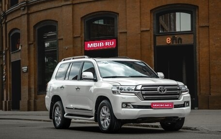Toyota Land Cruiser 200, 2015 год, 5 000 000 рублей, 1 фотография