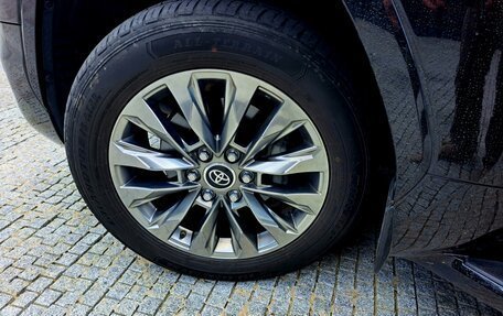 Toyota Land Cruiser, 2021 год, 10 100 000 рублей, 32 фотография