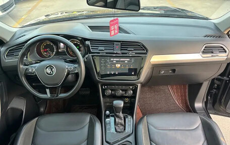 Volkswagen Tiguan II, 2021 год, 1 970 000 рублей, 9 фотография