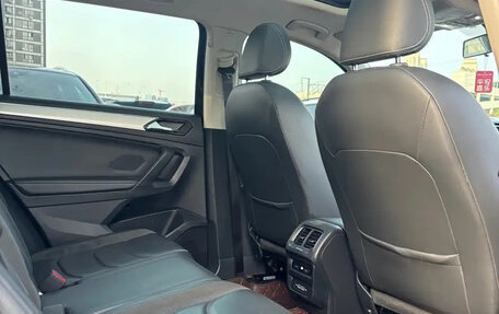 Volkswagen Tiguan II, 2021 год, 1 970 000 рублей, 11 фотография