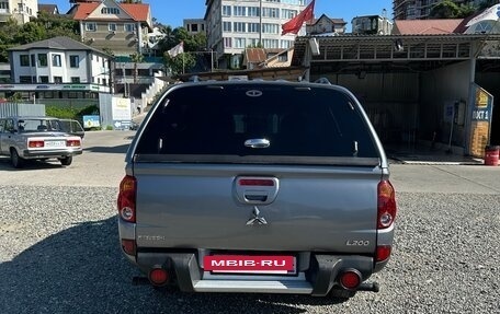 Mitsubishi L200 IV рестайлинг, 2013 год, 1 900 000 рублей, 4 фотография