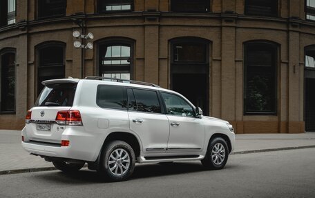 Toyota Land Cruiser 200, 2015 год, 5 000 000 рублей, 4 фотография