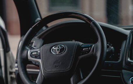 Toyota Land Cruiser 200, 2015 год, 5 000 000 рублей, 6 фотография