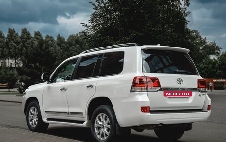 Toyota Land Cruiser 200, 2015 год, 5 000 000 рублей, 3 фотография
