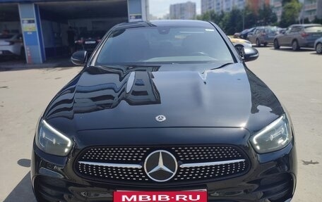 Mercedes-Benz E-Класс, 2021 год, 3 300 000 рублей, 1 фотография