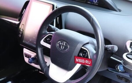 Toyota Prius IV XW50, 2021 год, 1 720 000 рублей, 11 фотография