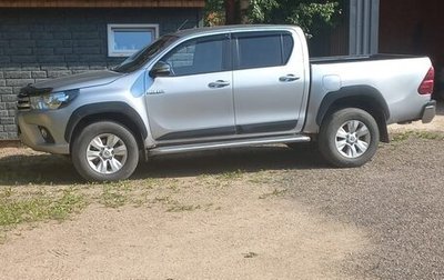 Toyota Hilux VIII, 2015 год, 2 600 000 рублей, 1 фотография
