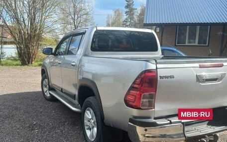 Toyota Hilux VIII, 2015 год, 2 600 000 рублей, 3 фотография