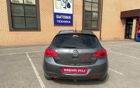 Opel Astra J, 2011 год, 650 000 рублей, 3 фотография