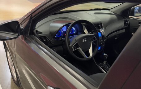 Hyundai Solaris II рестайлинг, 2013 год, 1 080 000 рублей, 20 фотография