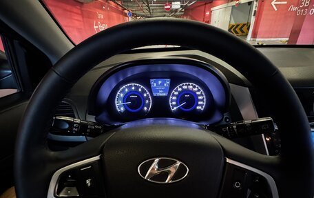 Hyundai Solaris II рестайлинг, 2013 год, 1 080 000 рублей, 30 фотография
