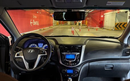 Hyundai Solaris II рестайлинг, 2013 год, 1 080 000 рублей, 33 фотография
