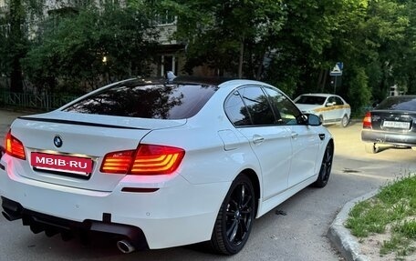 BMW 5 серия, 2015 год, 2 670 000 рублей, 2 фотография
