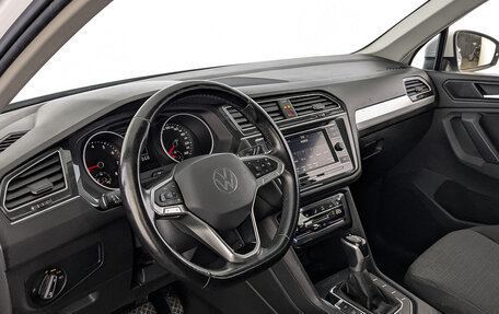 Volkswagen Tiguan II, 2021 год, 1 780 000 рублей, 15 фотография