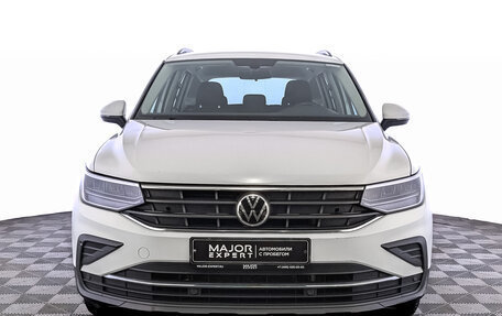 Volkswagen Tiguan II, 2021 год, 1 780 000 рублей, 2 фотография