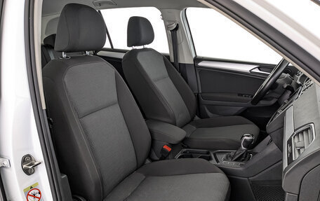 Volkswagen Tiguan II, 2021 год, 1 780 000 рублей, 24 фотография