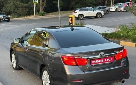 Toyota Camry, 2013 год, 1 350 000 рублей, 4 фотография