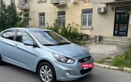 Hyundai Solaris II рестайлинг, 2012 год, 780 000 рублей, 2 фотография