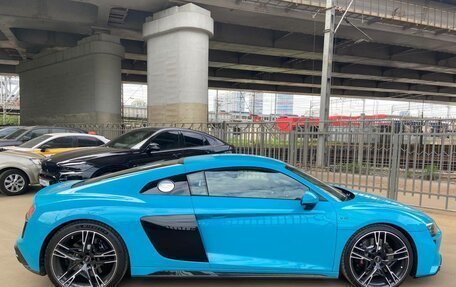 Audi R8, 2023 год, 15 000 000 рублей, 4 фотография