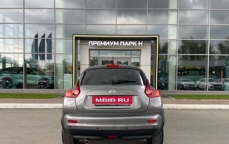 Nissan Juke II, 2013 год, 900 000 рублей, 6 фотография