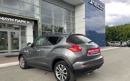 Nissan Juke II, 2013 год, 900 000 рублей, 5 фотография