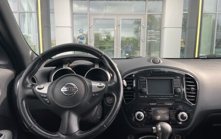 Nissan Juke II, 2013 год, 900 000 рублей, 24 фотография