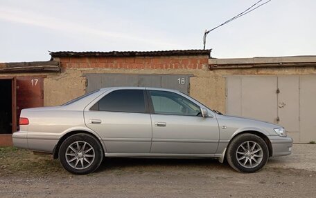 Toyota Camry, 2000 год, 1 000 000 рублей, 3 фотография