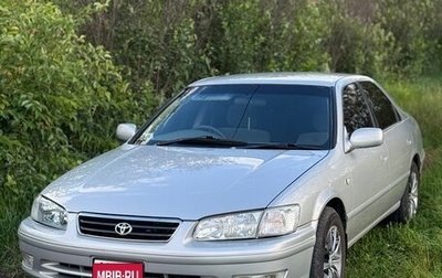 Toyota Camry, 2000 год, 1 000 000 рублей, 1 фотография