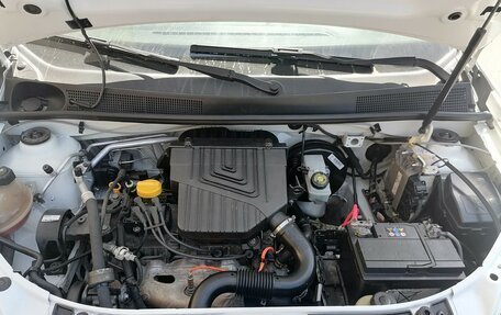 Renault Logan II, 2015 год, 575 000 рублей, 17 фотография