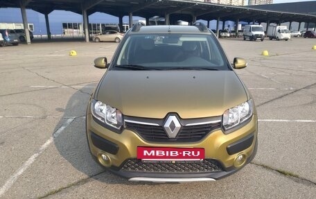 Renault Sandero II рестайлинг, 2015 год, 930 000 рублей, 2 фотография