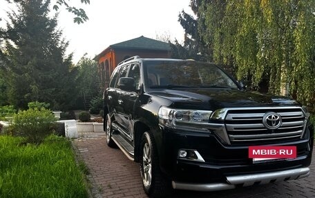 Toyota Land Cruiser 200, 2015 год, 5 200 000 рублей, 7 фотография